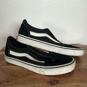 Old School Classic Low Rise Black Vans